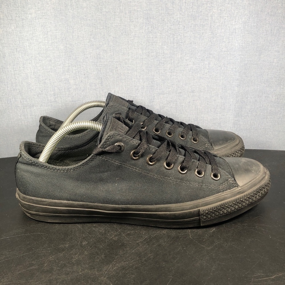 Converse Chuck Taylor All Black Low Top Men's Sneakers size 10